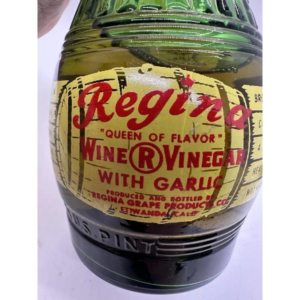 Vintage Regina Wine Vinegar w Garlic Green Glass‎ Bottle Queen of Flavor